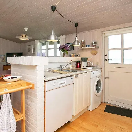 Three-bedroom Holiday In 14 Vinderup