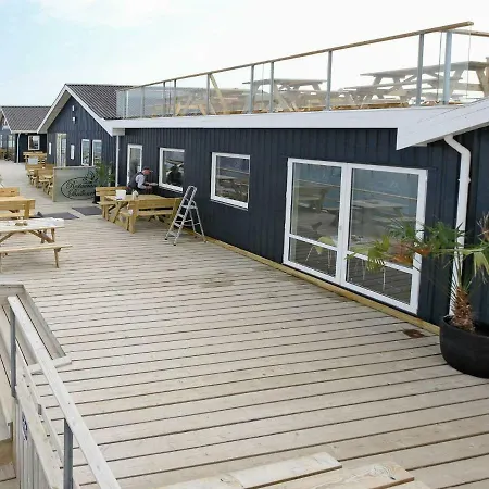 펜션 Three-bedroom Holiday In 14 *